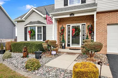 132 Edgewood Dr, New Stanton, PA 15672 - Photo 2