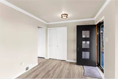 326 Frazier, Neshannock Township, PA 16105 - Photo 2