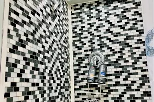 1044 Delaware Ave, Bethel Park, PA 15102 - Photo 34