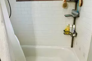 1044 Delaware Ave, Bethel Park, PA 15102 - Photo 24