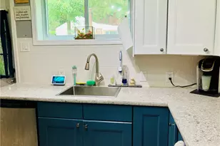 1044 Delaware Ave, Bethel Park, PA 15102 - Photo 8