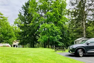 1044 Delaware Ave, Bethel Park, PA 15102 - Photo 46