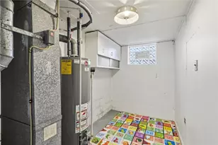 4923 Leona Dr, Pittsburgh, PA 15227 - Photo 38