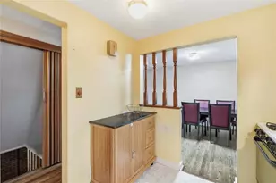 4923 Leona Dr, Pittsburgh, PA 15227 - Photo 16