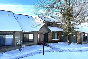 1918 S Ridge Ct, Hidden Valley, PA 15502 - Photo 1