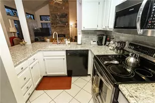 1918 S Ridge Ct, Hidden Valley, PA 15502 - Photo 14