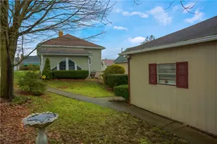 916 Temple Ave, New Castle, PA 16101 - Photo 12