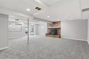 650 Galway Dr, Bethel Park, PA 15102 - Photo 38