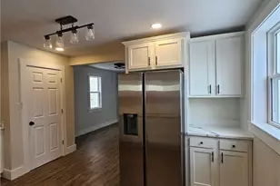 539 Walnut St, Vandergrift, PA 15690 - Photo 8