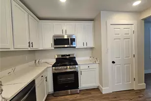 539 Walnut St, Vandergrift, PA 15690 - Photo 6