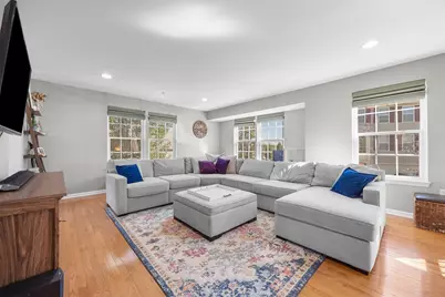 135 Kensington Dr, Ohio Township, PA 15237 - Photo 2