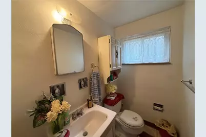 1938 Glencrest Dr, Monroeville, PA 15146 - Photo 24