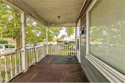 909 Franklin St, McKeesport, PA 15132 - Photo 2