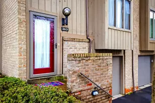 363 Hawthorne Ct, Ross Twp, PA 15237 - Photo 2