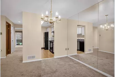 363 Hawthorne Ct, Ross Twp, PA 15237 - Photo 6