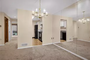 363 Hawthorne Ct, Ross Twp, PA 15237 - Photo 6