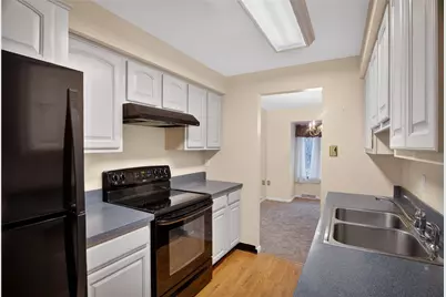 363 Hawthorne Ct, Ross Twp, PA 15237 - Photo 10