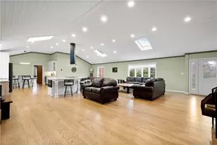 507 Buttermilk Ln, Bradford Woods, PA 15015 - Photo 2