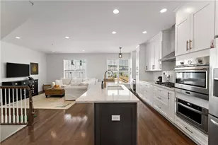 1606 Hastings Park Dr, South Fayette, PA 15017 - Photo 8