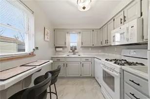 675 Somerville, Scott Township, PA 15243 - Photo 12