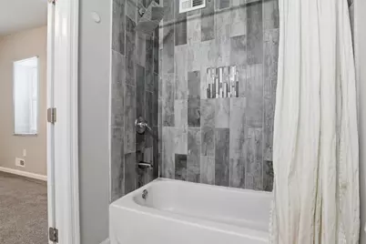 2400 Leticoe St, Pittsburgh, PA 15203 - Photo 18