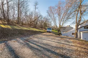 642 Seminary Ave, South Fayette, PA 15071 - Photo 6