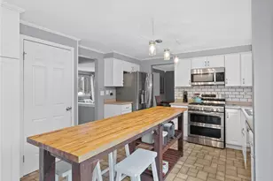 1486 Greendale Dr, Pittsburgh, PA 15239 - Photo 10