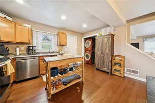 869 Middletown Rd, Hempfield Township, PA 15672 - Photo 6