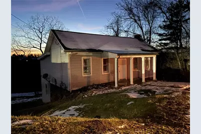 1452 E Maiden St, South Strabane, PA 15301 - Photo 1