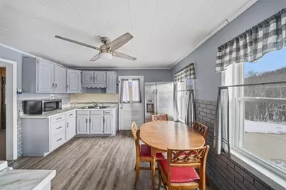 1060 Phillips St, Baden, PA 15005 - Photo 14