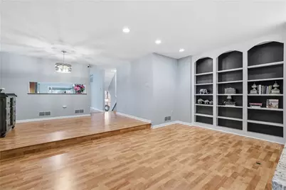 1432 Towne Square Dr, Pittsburgh, PA 15101 - Photo 18