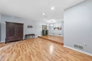 1432 Towne Square Dr, Pittsburgh, PA 15101 - Photo 16