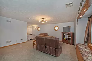 5479 Spruce St, Bethel Park, PA 15102 - Photo 16