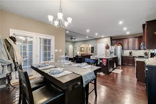 345 Park Edge Dr, Findlay Township, PA 15026 - Photo 20