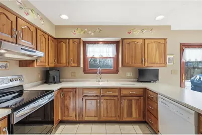 27 Deerfield Dr, Penn Twp, PA 15636 - Photo 14