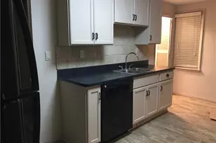 1520 1/2 4th Ave, Coraopolis, PA 15108 - Photo 6