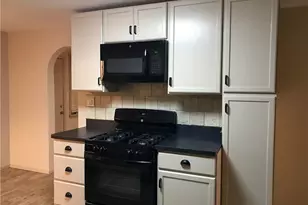 1520 1/2 4th Ave, Coraopolis, PA 15108 - Photo 4