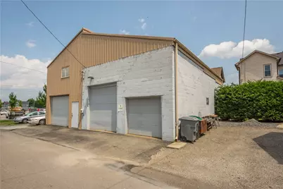 1516 Pine Way, Coraopolis, PA 15108 - Photo 2