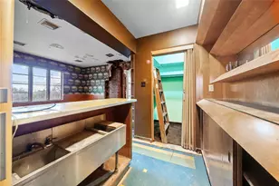 2580 Mt Royal Rd, Pittsburgh, PA 15217 - Photo 12