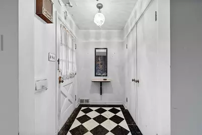 2580 Mount Royal Rd, Pittsburgh, PA 15217 - Photo 4