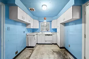 2580 Mt Royal Rd, Pittsburgh, PA 15217 - Photo 16