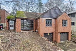 2580 Mt Royal Rd, Pittsburgh, PA 15217 - Photo 2