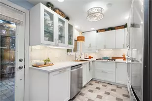 112 Locust Ln, Pittsburgh, PA 15241 - Photo 8