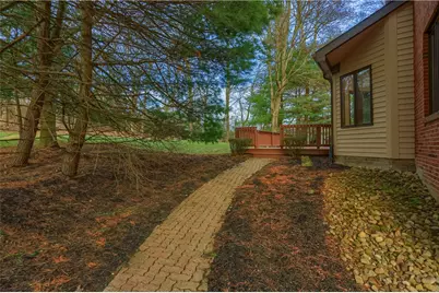 2642 Black Oak Ct, Pittsburgh, PA 15090 - Photo 6