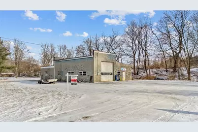 107 Frances St, Franklin Township, PA 16117 - Photo 2