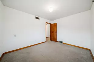 131 Ohara St, Greensburg, PA 15601 - Photo 14