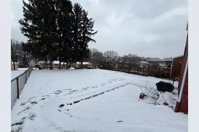 1339 Edgewood Dr, West Homestead, PA 15120 - Photo 22