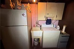 1339 Edgewood Dr, West Homestead, PA 15120 - Photo 16