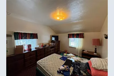 1339 Edgewood Dr, West Homestead, PA 15120 - Photo 12