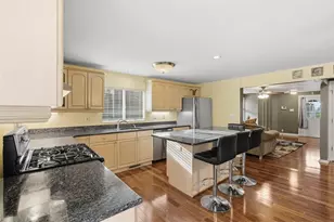 126 Leon Rd, Green Tree, PA 15220 - Photo 12